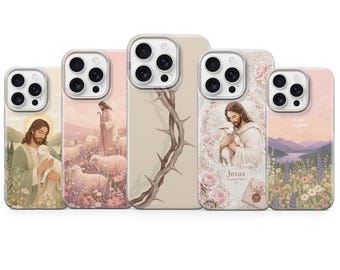 Puede incluir: Una colección de fundas para teléfonos con imágenes religiosas. Los diseños incluyen a Jesús con un cordero, Jesús como pastor, una corona de espinas y paisajes con detalles florales. Las fundas son de varios tonos de rosa, beige y verde.