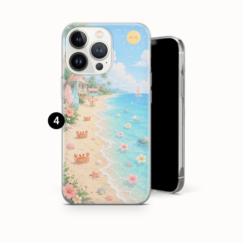 K&ouml;nnte beinhalten: Eine transparente Handyh&uuml;lle mit einer Strandszene, die Sand, blaues Meer, ein kleines Haus, Surfbretter, Palmen, eine l&auml;chelnde Sonne und kleine Krabben zeigt. Das Design enth&auml;lt zudem rosa und wei&szlig;e Blumen, Muscheln und ein Segelboot.