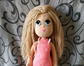 Modèle de poupée Betty au crochet