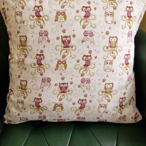 Burgandy & Cream Owl Cushion