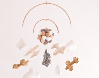 Elephant mobile. Baby mobile. Nursery mobile. Made in France. Home Sweet Mômes.