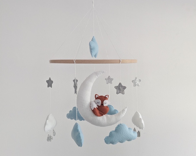 Mobile renard. Mobile bébé. Fox baby mobile. Nursery decor.