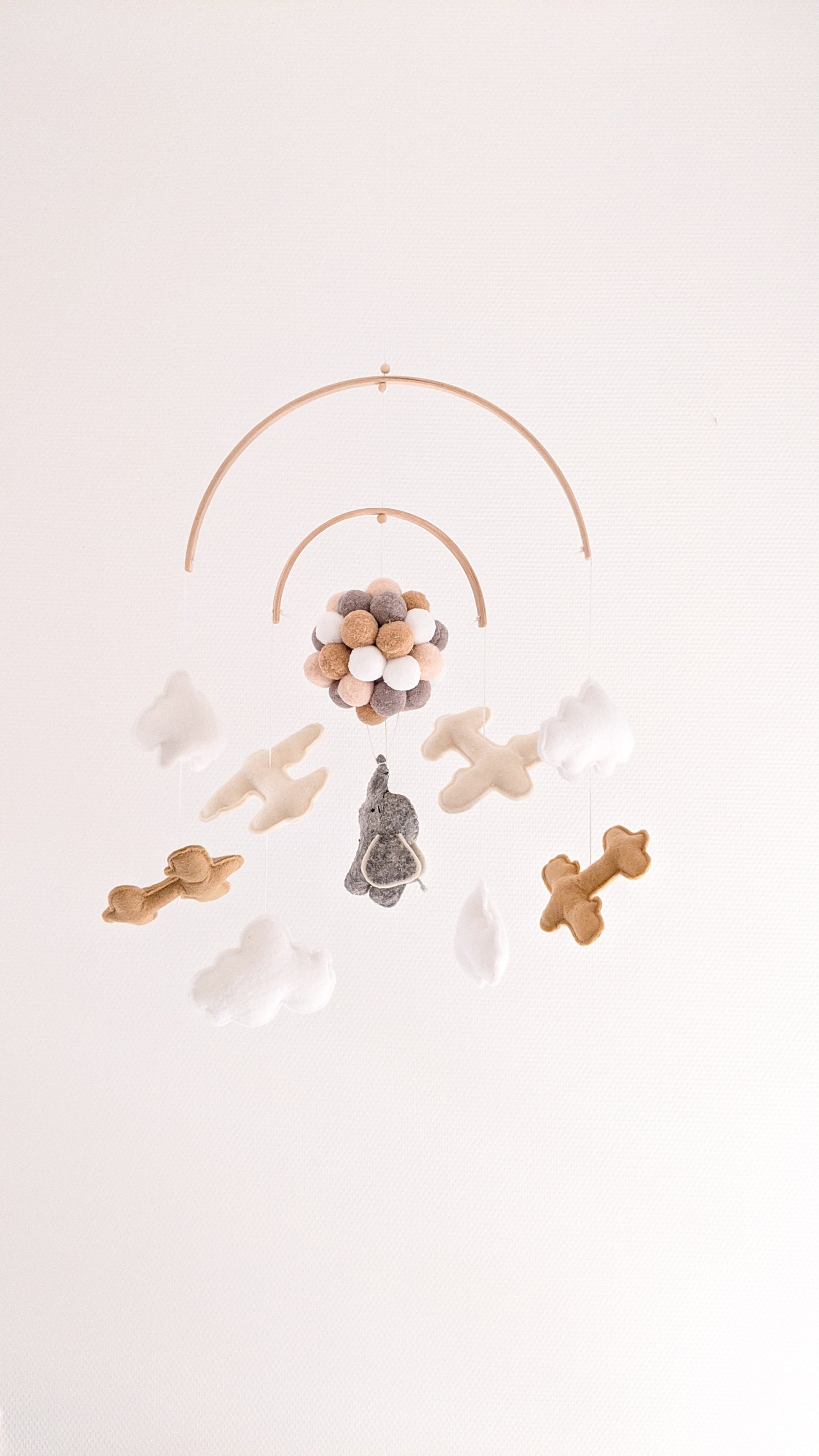Mobile Éléphant. Mobile Bébé. Nursery Mobile. Made in France. Home Sweet Mômes.