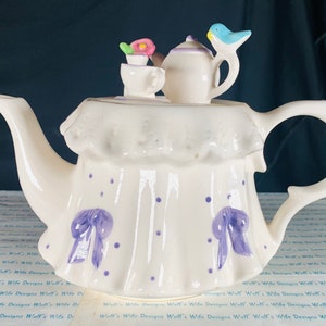 White telaflora tea pot with tea party lid ***has grazing & chips****