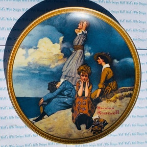 Knowles collector plate Norman Rockwells Rediscovered women series titled Waiting at the shore plate number 5047 P no box no COA