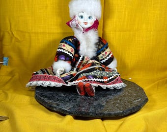 porcelain doll ロシア人形 Vintage Russian Porcelain Doll With Christmas Dress Fur Hat and