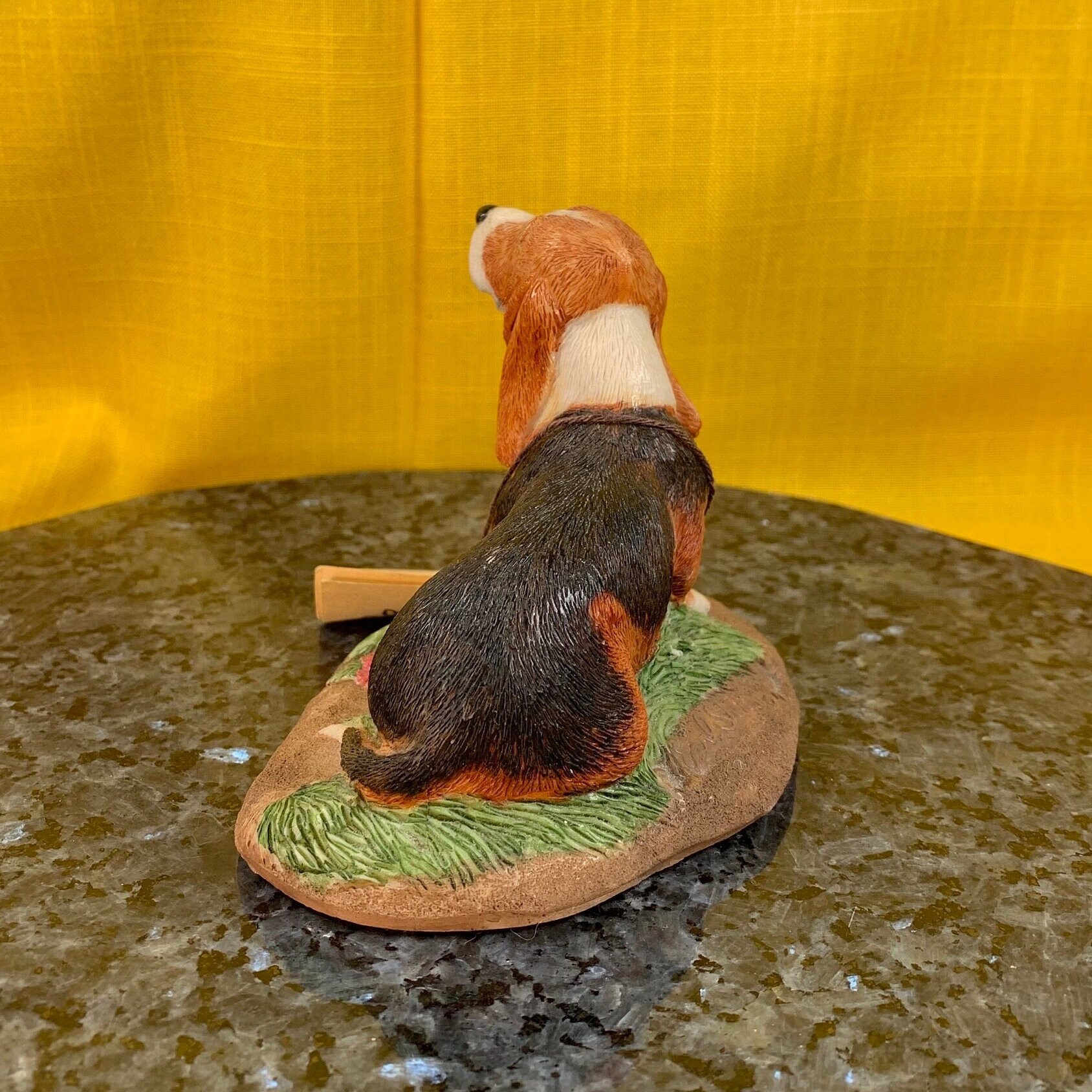 Charmstone Figurine Basset Hound Dog Figurine Marv-art Designs Inc