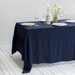 Nappe en lin bleu nuit. Nappe bleu marine pour tables rondes et rectangulaires. Décoration de table en lin bleu foncé, nappe en lin bleu marine