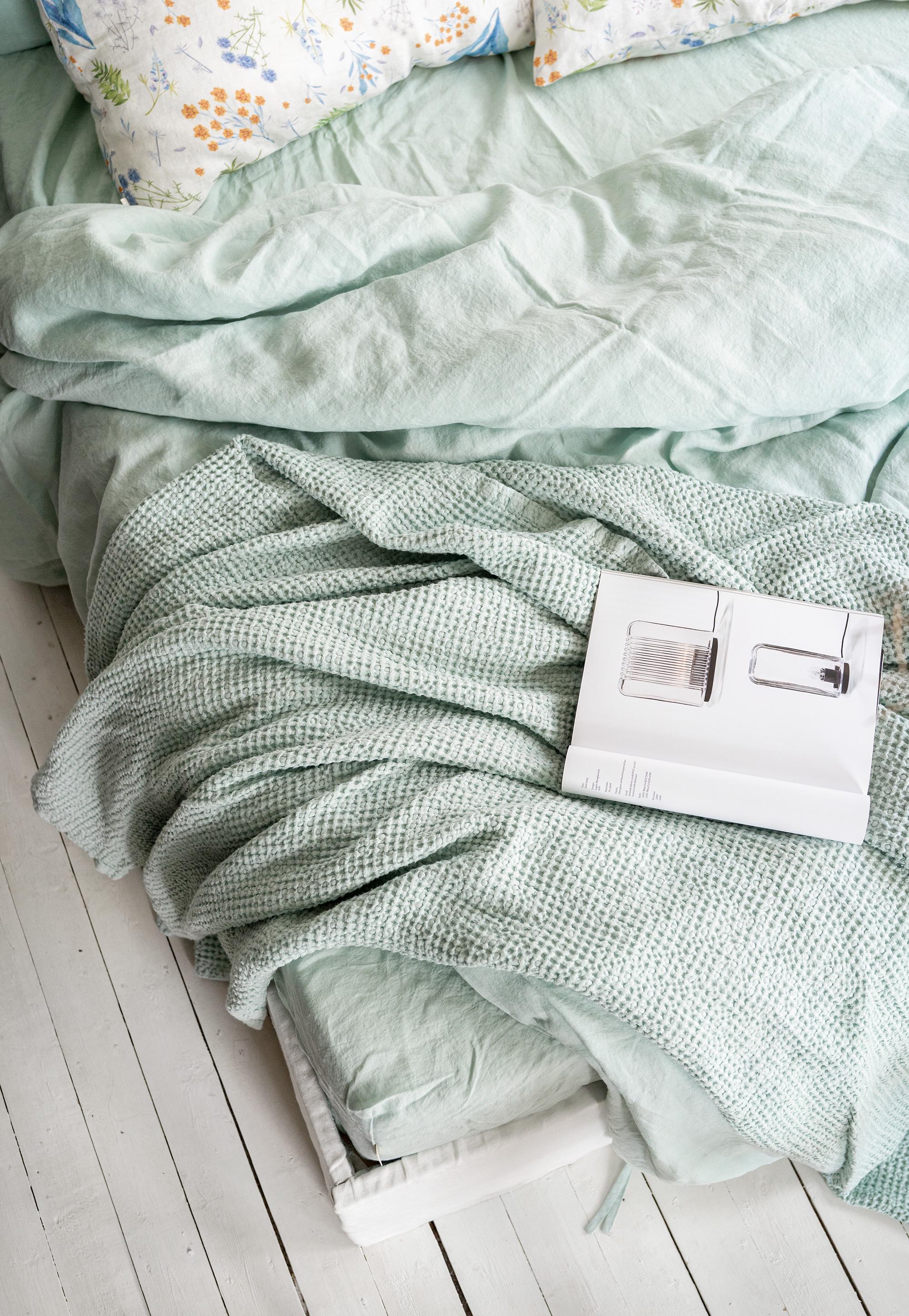 INVEL ブランケット（小）　　ライトグリーン INVEL ブランケット 小 ライトグリーン A