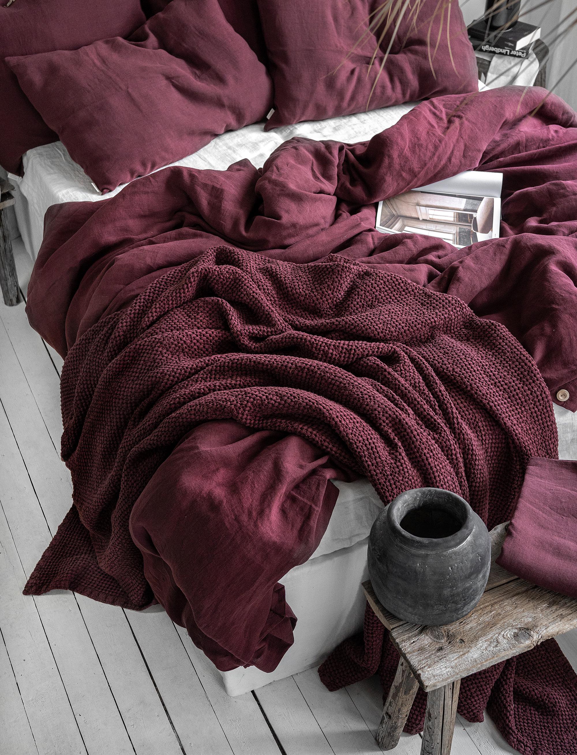 BURGUNDY LINEN WAFFLE Throw. Stonewashed Deep Ruby Linen Bed Throw