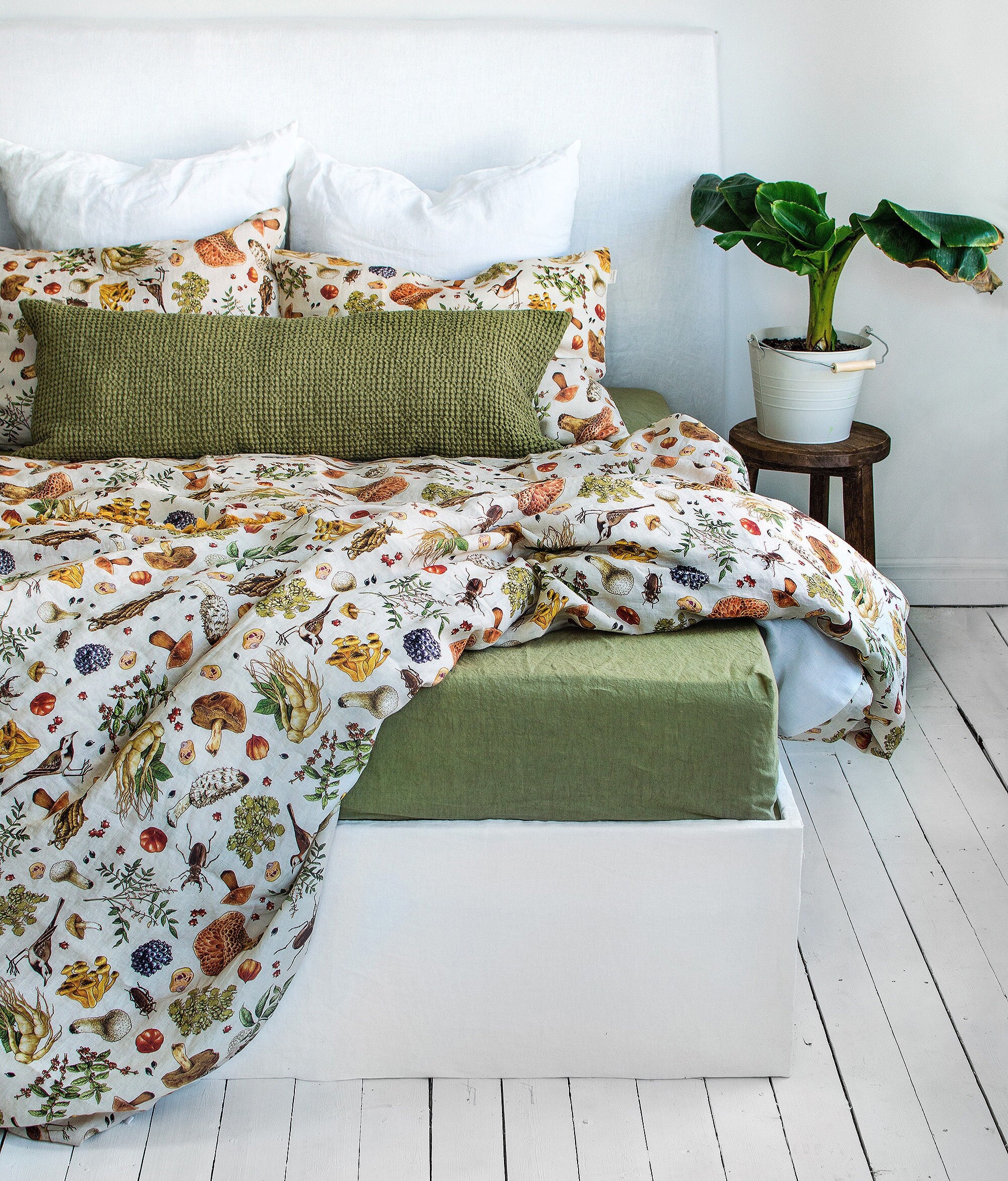 Hollywood bed top covers with bolsters