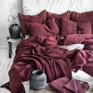 Burgundy Stonewashed Linen Bedding Set. 3 Piece Set in King, Queen, Twin,  Double sizes. Red Linen bedding set: 2 Pillowcases & Duvet Cover.