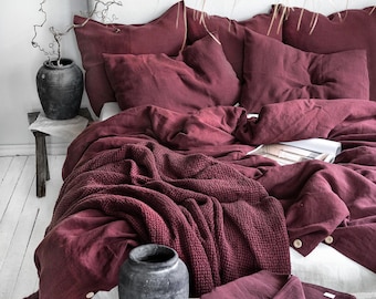 Burgundy Stonewashed Linen Bedding Set. 3 Piece Set in King, Queen, Twin,  Double sizes. Red Linen bedding set: 2 Pillowcases & Duvet Cover.