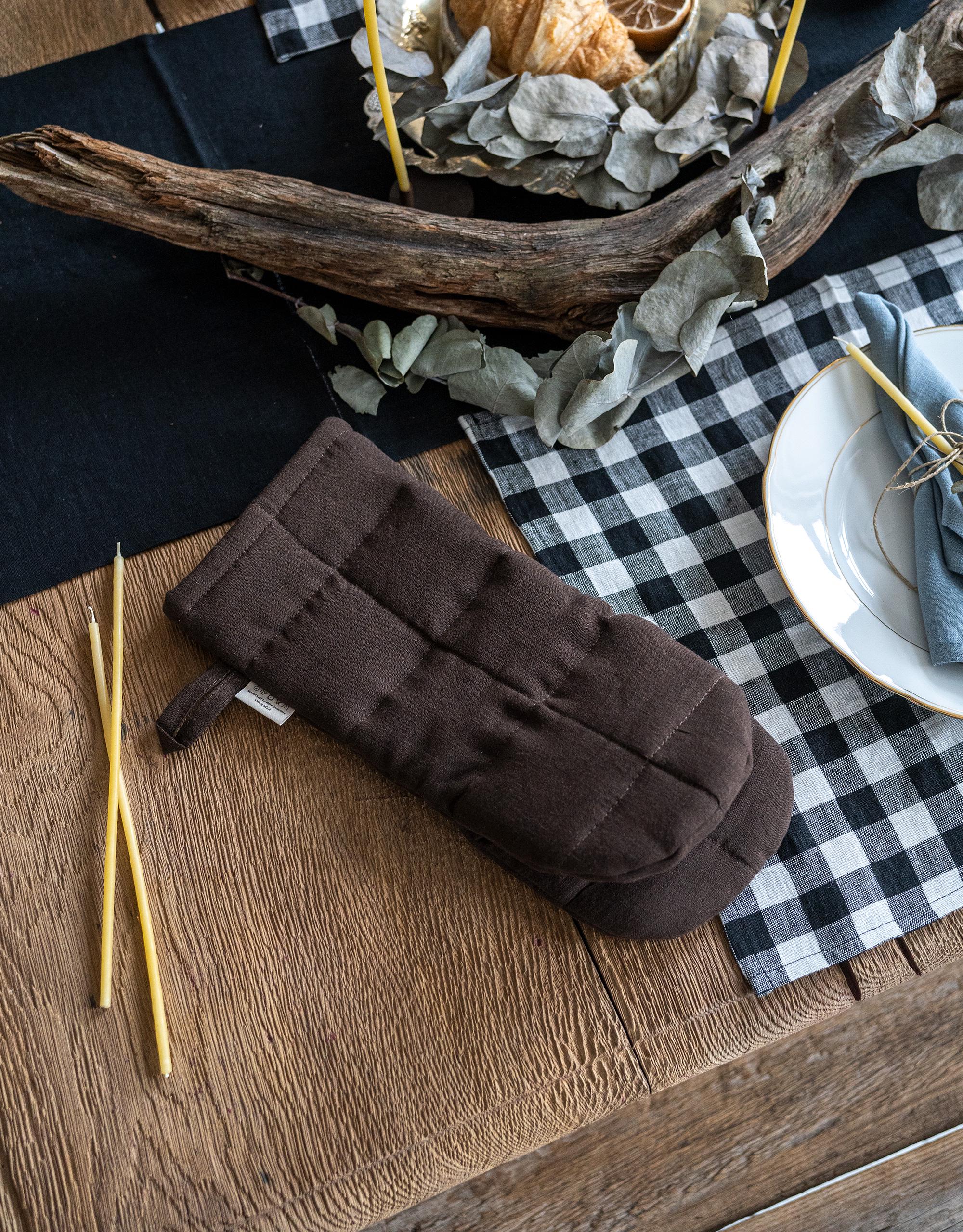 Quilted Linen Oven Glove in Walnut - Eco Friendly Kitchen Mitt