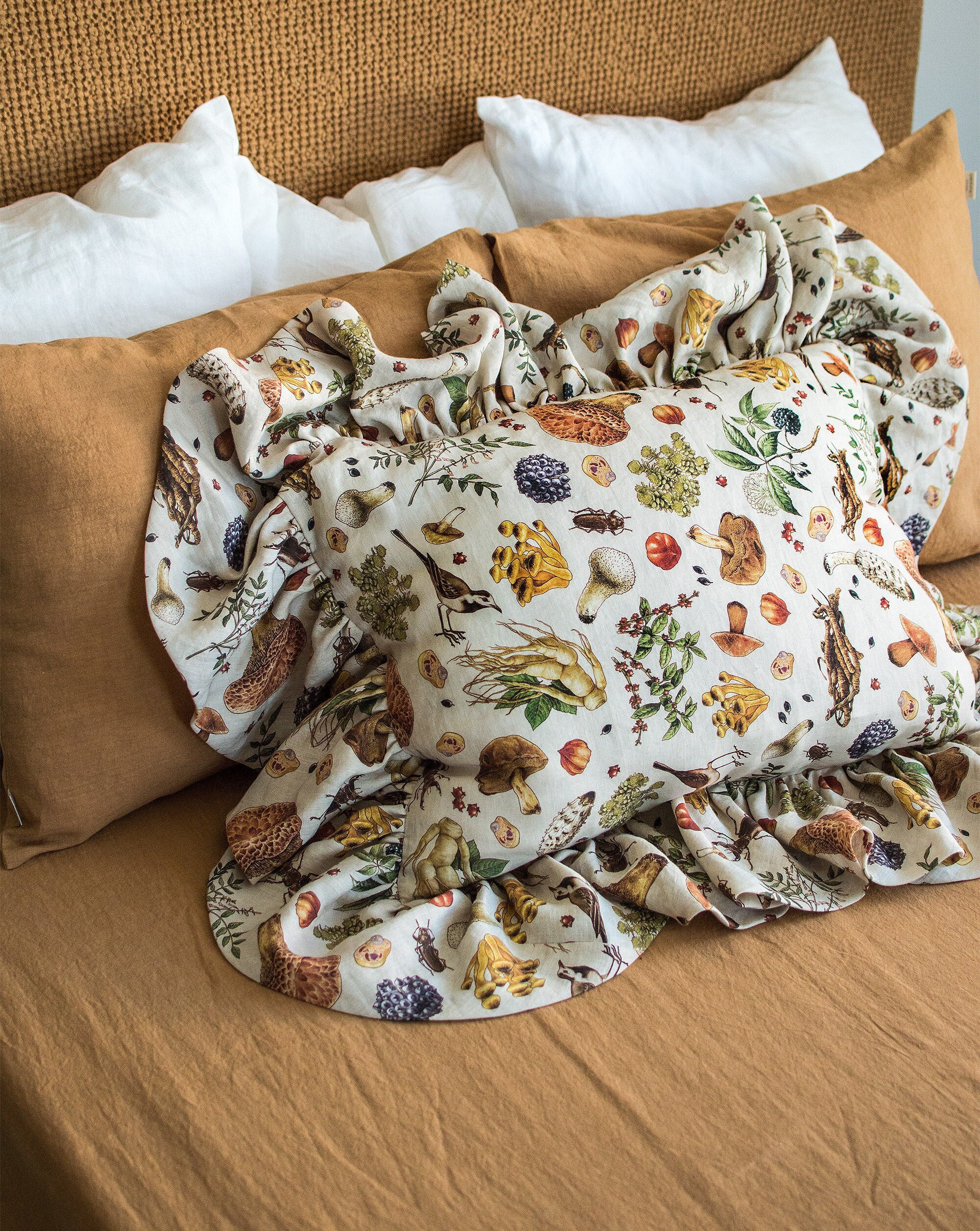 Mushroom Linen Sham with Ruffles, French Frilled Insects Pillowcase, Vintage Forest Pillowcase with Ruffles, Botanical Shabby Chic Decor