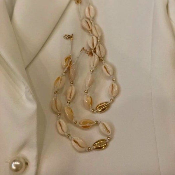 Golden cowrie choker necklace,Gold Sea shell choker, Shell Necklace, Cowry Kauri Shell, Ibiza Necklace, Cowrie Shell Choker