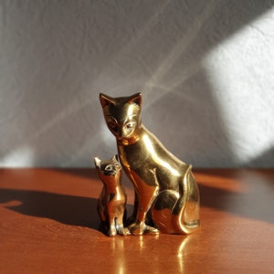 Vintage 1960s / 1970s Brass Plated Cat and Kitten Figurine - Mid Century