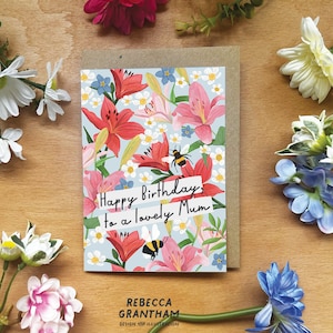 Gelukkige verjaardag mama - A6-verjaardagskaart - bloemen - bloemen - mooie kaart - kaart voor haar - verjaardagskaart moeder - wilde bloem - hommel