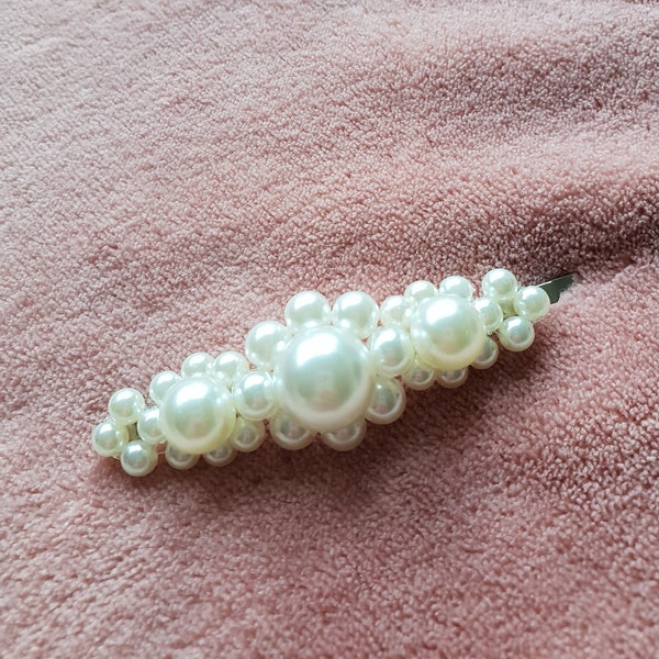 Pearl hair clip