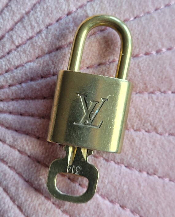 Auténtico candado Louis Vuitton con llave | Etsy España