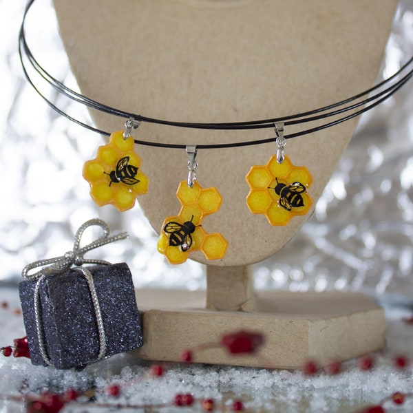 Collier Pendentif Abeille Argenté Et Doré - Neuf Avec étiquettes, Thème Miel Fleur