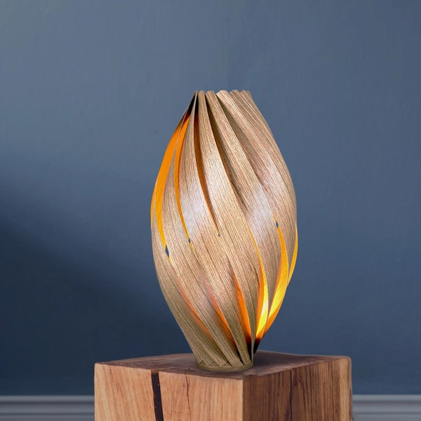 Lampadaire en bois de chêne. Collection « Ardère ». Lampadaire de 50 cm, 60 cm ou 70 cm de hauteur en chêne. Fait à la main et durable