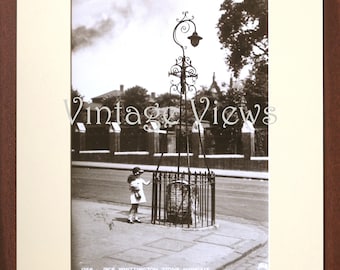 Dick Whittington Stone, Highgate Hill, London circa 1922. Photographic reproduction sepia print, mounted and ready to frame.