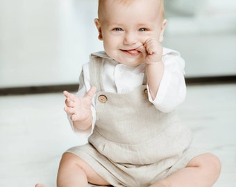 Salopette en lin short + chemise pour votre petit prince / Tenue de grande occasion pour bébé garçon / Parfaite pour un baptême ou un premier anniversaire
