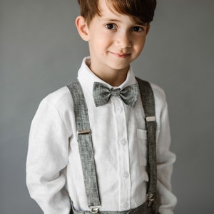 Boys linen pants with removable suspenders and bow tie, designed for formal events like weddings and baptisms. Perfect for matching father-son outfits. Available in 32 colors and sizes 2 to 15 years.