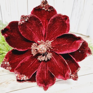 Magnolia de terciopelo, Magnolia de terciopelo de lujo, SE VENDE POR SEPARADO, Magnolia navideña burdeos, Flor de terciopelo granate con alambre, Flor navideña rojo oscuro