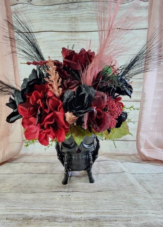Halloween Centerpiece, Black Skull Floral Centerpiece