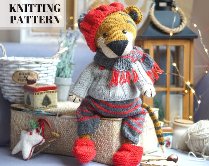 Christmas Tiger Toy knitting patterns / toy knitting patterns / animal knitting patterns / Toy clothes - all included