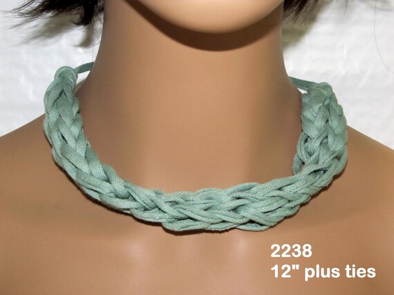 F2238 Petite Chunky Knit Adjustable Tie Necklace 12" plus ties