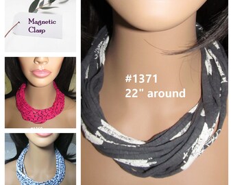 F1369.71 T-Shirt Yarn Choker Necklace w/Magnetic Clasp 20-22"