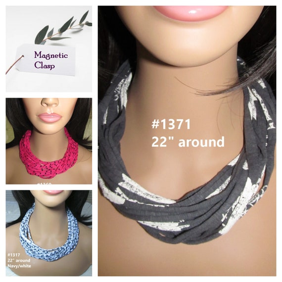 F1369.71 T-Shirt Yarn Choker Necklace w/Magnetic Clasp 20-22"