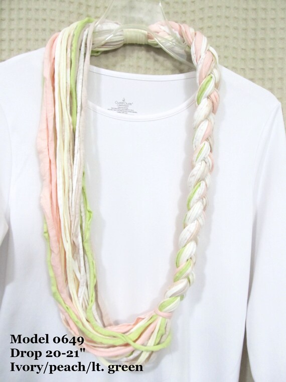 R0649 Half Braid Infinity Necklace T-Shirt Yarn Scarf