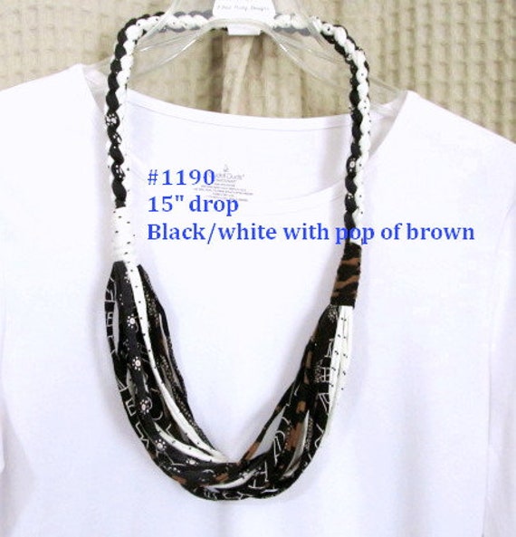R1190 Unique Soft Lightweight Infinity Necklace