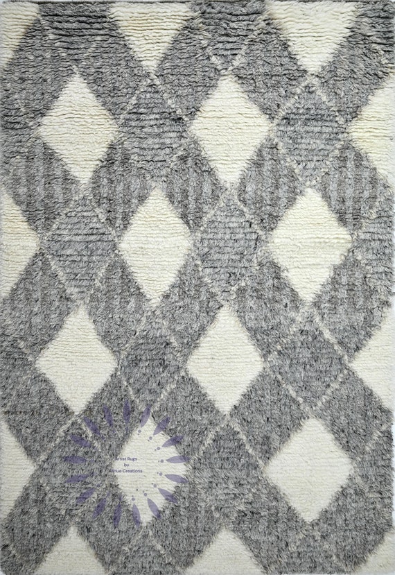 Elegant Ivory Grey Hand-knotted Carpet - Boho Chic Area Rug | Soft Wool & Cotton Blend |Living Room, Bedroom, Hallway