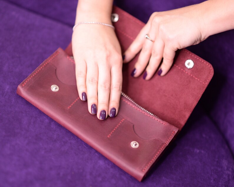 Women leather wallet