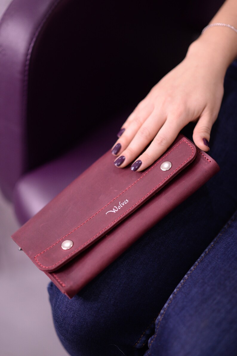 Women leather wallet