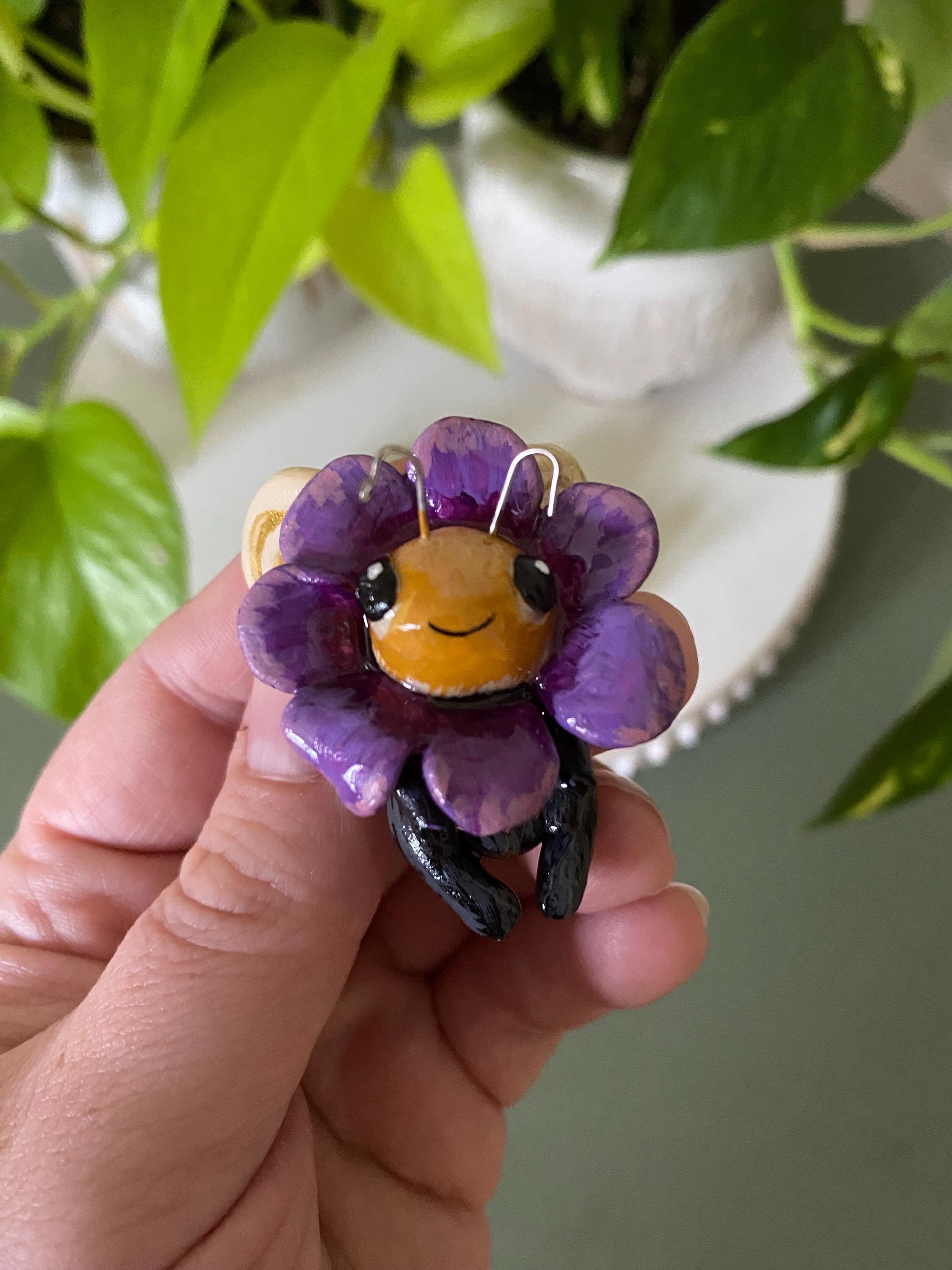 Little Bumble Bee With Flower, Knick Knack, Bee Gift, Unique