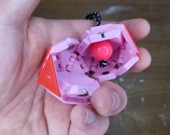 The Reconstructorb - self-repairing magnetic fidget toy