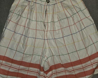 Get your hole-in-one in style with these vintage golf shorts!