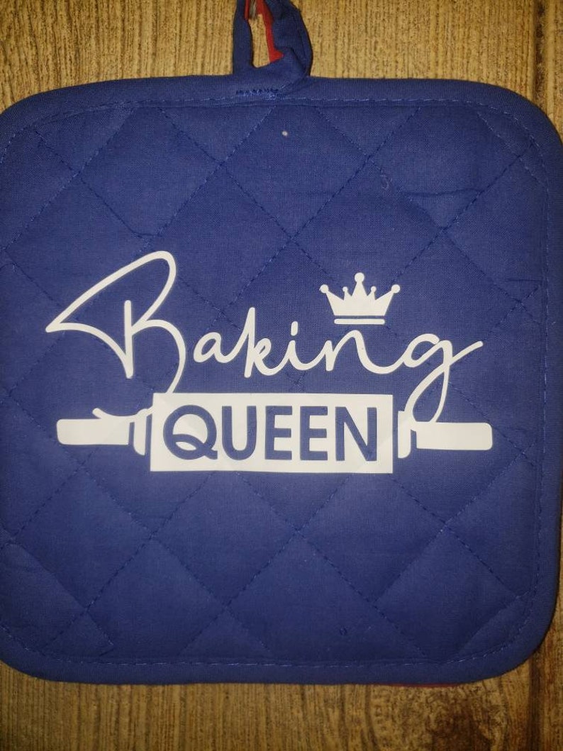 Potholders Can be done in any color.