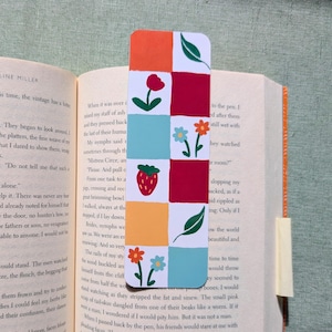 Quilt Pattern Floral Bookmark Checkered Cute Book Lover Gift, Botanical Nature-Themed Bookmark for Readers, Plant Lovers, Retro Bookmark