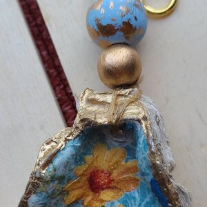Decoupage Oyster Shell Keychain - Etsy