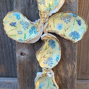 Oyster shell cross