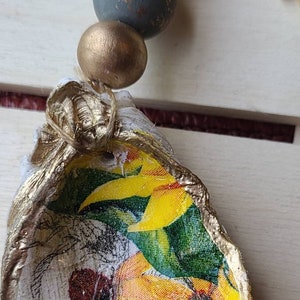 Decoupage Oyster Shell Keychain - Etsy