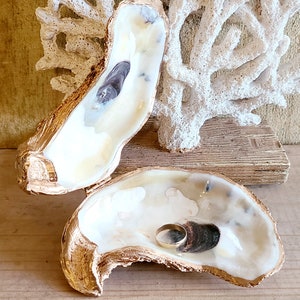 Extra large oyster shell proposal ring box/seashell ring box/ seashell ring dish F