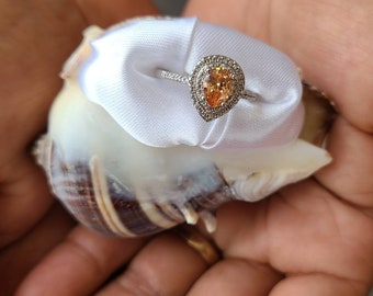 Seashell proposal ring holder, ring dish